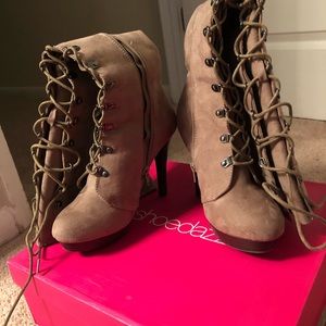 Lace up suede boots